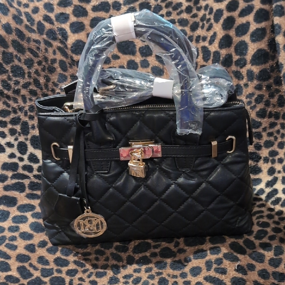 NEW Badgley Mischka Black Quilted Handbag
